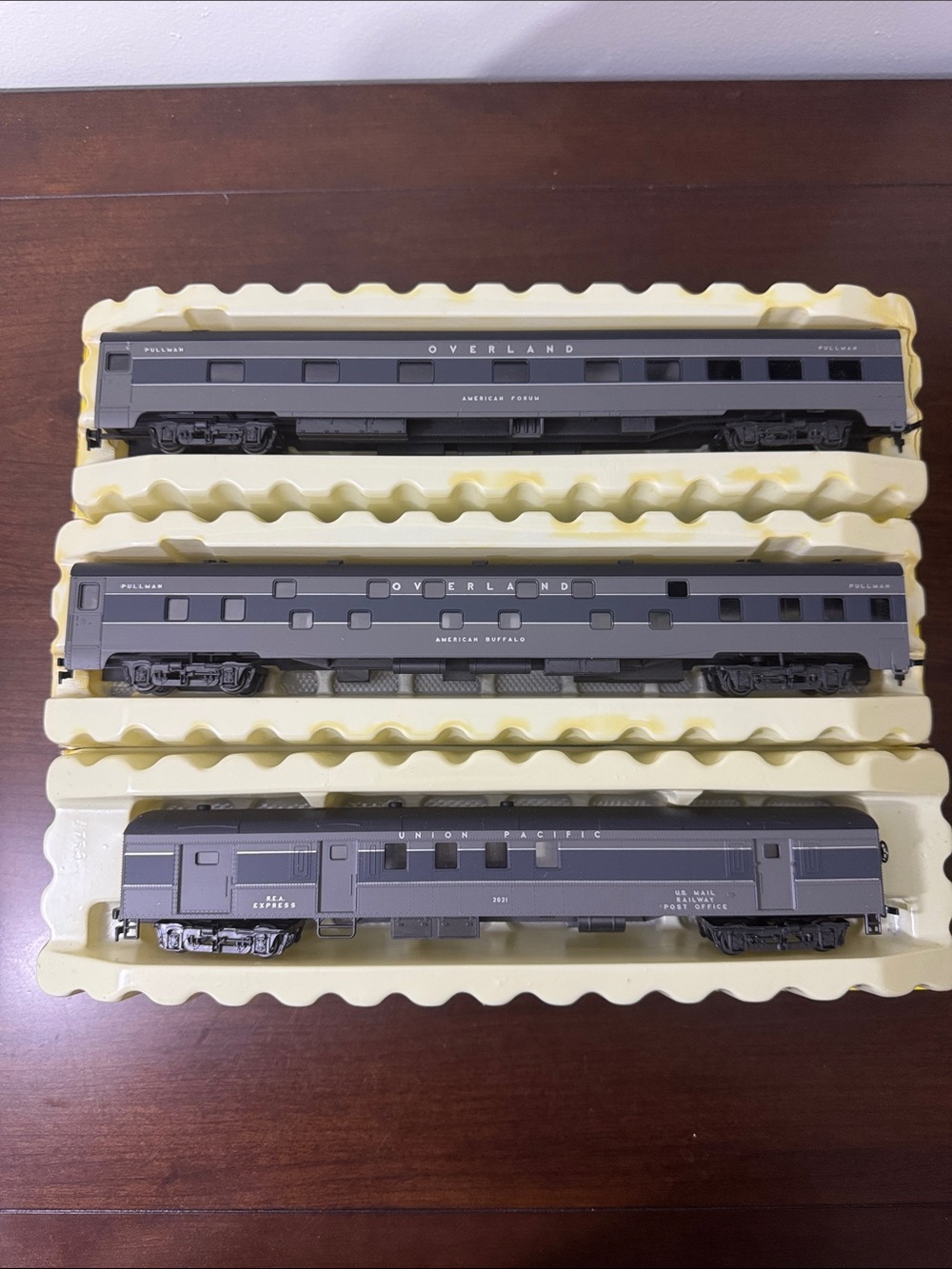 AHM Union Pacific 1930’s HO 3 Piece Model Train Passenger Cars Set (New)